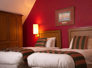 The Catherine Wheel Wetherspoon Hotel