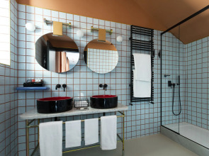 Отель Room Mate Giulia