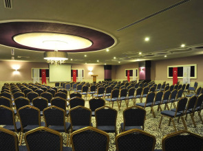 Lake & River Side Hotel & Spa