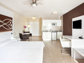 Playaolid Suites & Apartments