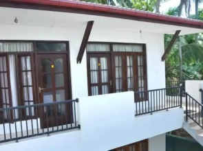 Green Shadows Beach Hotel