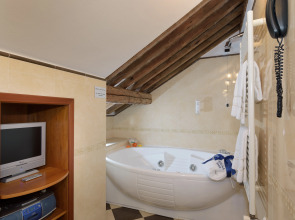 Unahotels Ala Venezia - Adults Only