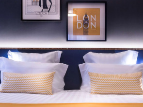 Best Western Plus Suitcase Paris La Defense