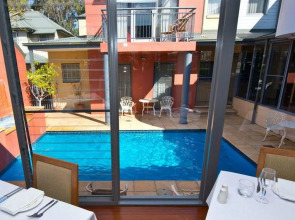 Berry Village Boutique Motel