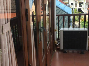 Beau and Blonde House Kamala