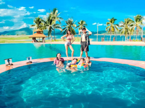 Kaengkrachan Boathouse Paradise Resort