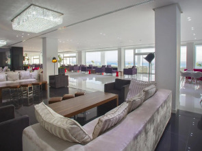 King Evelthon Beach Hotel & Resort