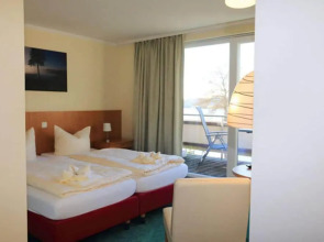 Strandhotel & Restaurant Mirow