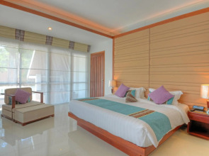 Independence Hotel by Dara