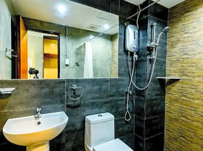 Travelbee Seaside Inn