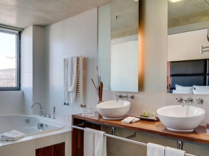 Отель Barcelona Airport