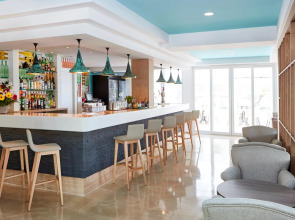 Universal Apartamentos Laguna Garden