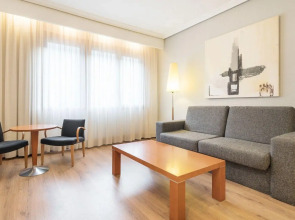 Отель Ilunion Bilbao