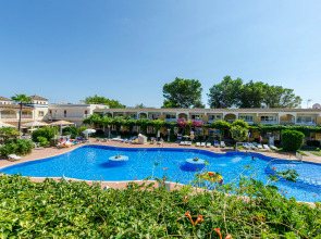 Mariner Club Apartments