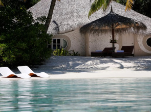 Nika Island Resort & Spa