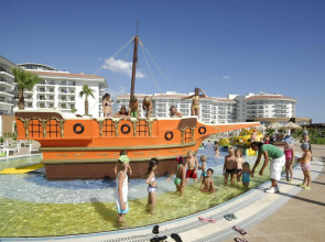 Seaden Sea World Resort & Spa