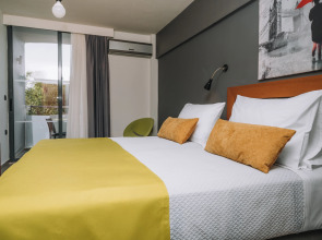 Отель Amphitryon City