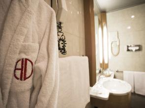 Отель Diplomatic