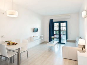 Отель THB Tropical Island Aparthotel