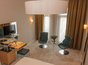 Amadi Panorama Hotel