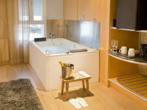 YOU & CO. J. Botánico Boutique Hotel