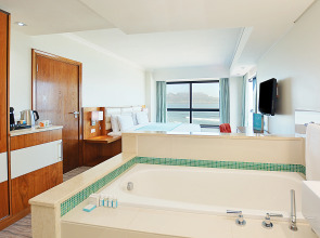 Blaauwberg Beach Hotel