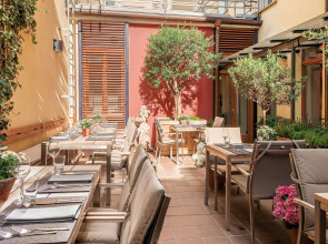 Alpen Hotel München