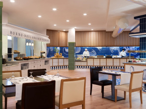 Отель H10 Las Palmeras