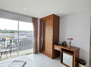 Отель La Xenia Kata Beach