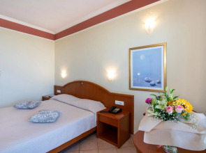 Hydramis Palace Beach Resort