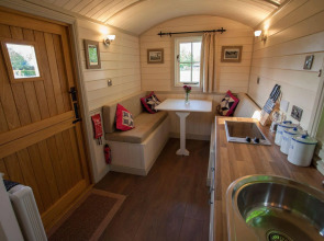 Dawn Chorus Holidays