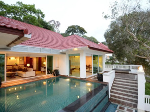 Independence Hotel by Dara