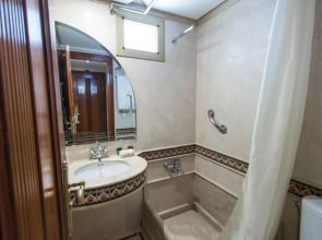 Hotel Zahrat Al Jabal