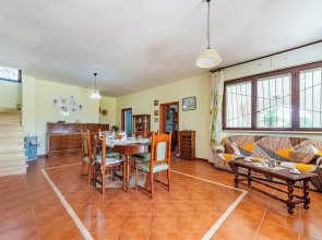 Villa Mattalia 500m From Sea