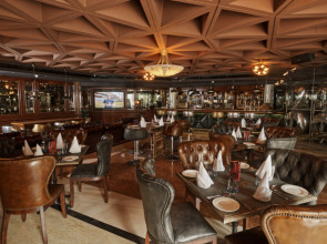 Hotel The Royal Plaza