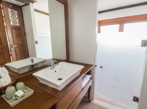 Coco Palm Beach Resort