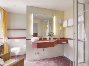 Alpen Hotel München