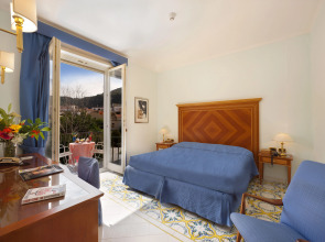 Отель Continental