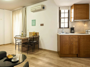Elina Hotel Apartments