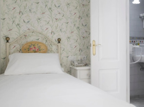 Basic Hotel Puerta de Sevilla