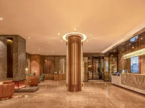 Crystal Hotel Shanghai Jinling East Road on the  Bund