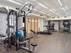 H10 Mediterranean Village