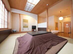 Yufuin Yawaraginosato Yadoya