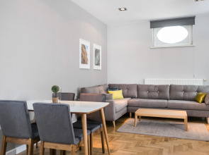 Venetian House Market Square Aparthotel