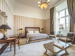 Anantara Palazzo Naiadi Rome Hotel