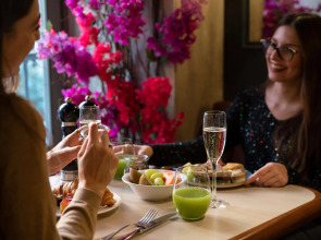 Отель Radisson Blu, Madrid Prado