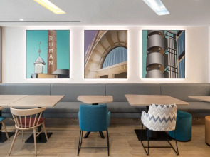 Hampton by Hilton London City