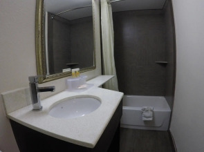 Motel 6 Elizabeth, NJ - Newark Liberty Intl Airport