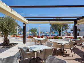 Universal Apartamentos Laguna Garden