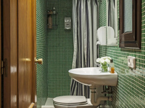 AinB Las Ramblas-Guardia Apartments